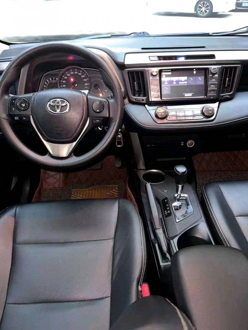 深圳16年丰田RAV4荣放6