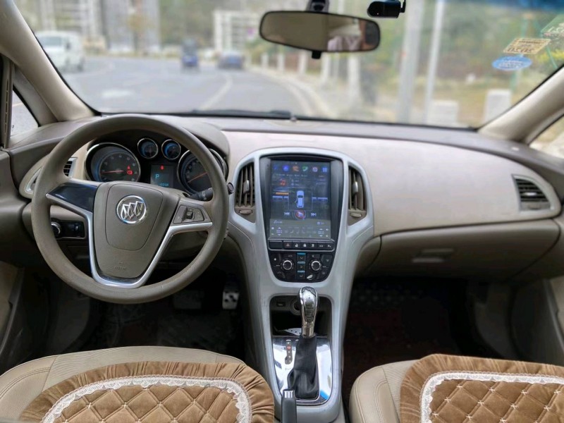 广州13年别克英朗GT9