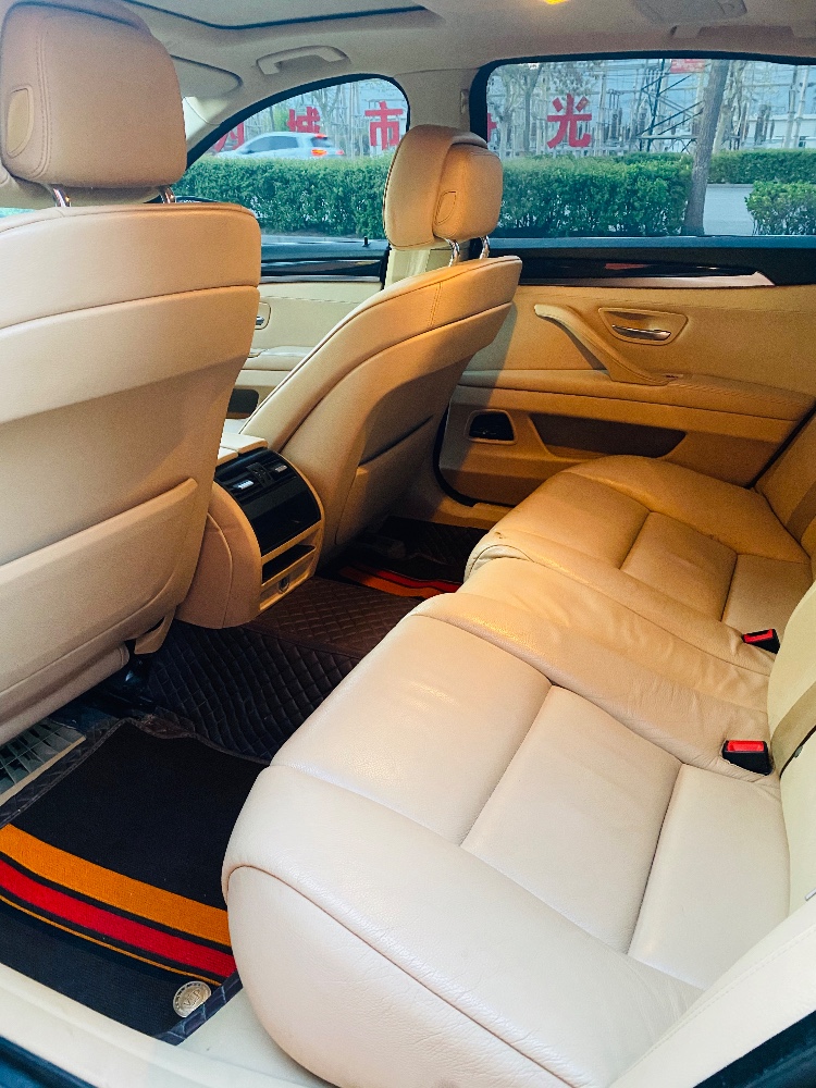 保定11年宝马5系5