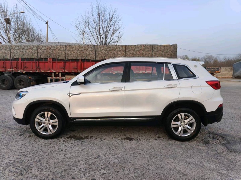 石家庄17年长安汽车CS757