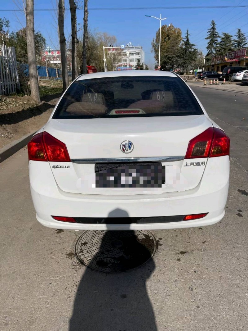 临沂16年别克凯越9