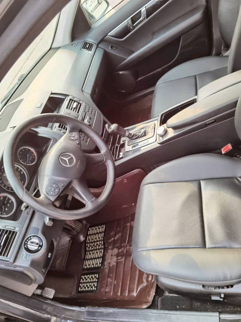 石家庄10年奔驰C4