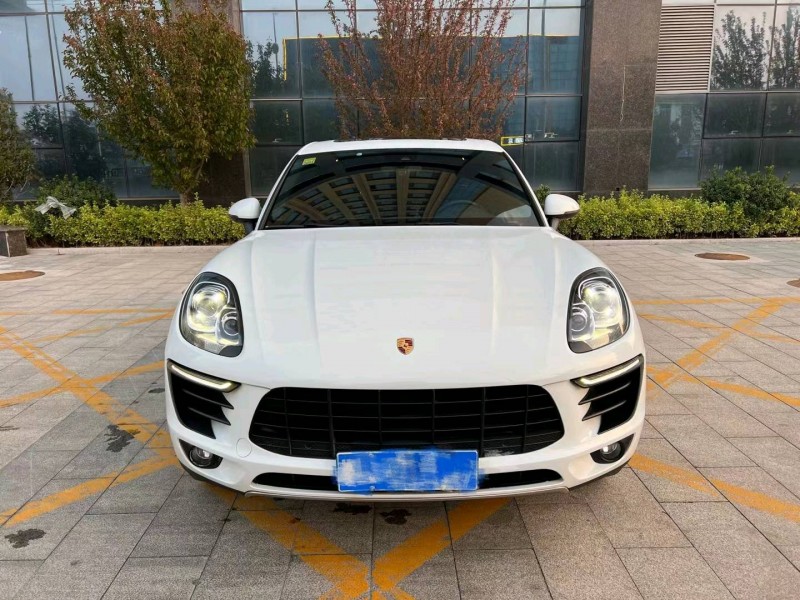 济宁17年保时捷Macan1