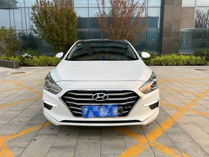 济宁18年现代名图1