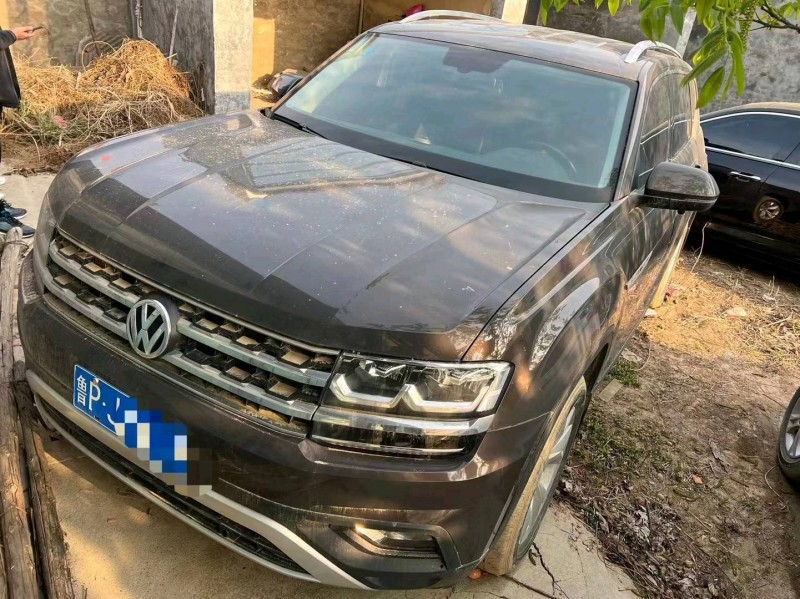 济南19年大众途昂1