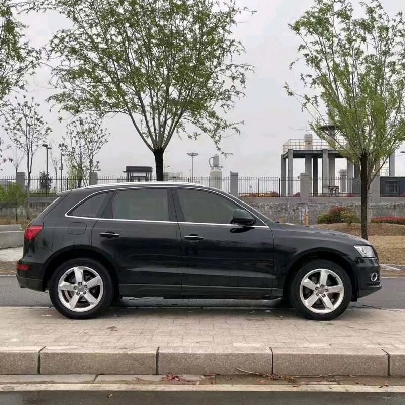 济宁16年奥迪Q56