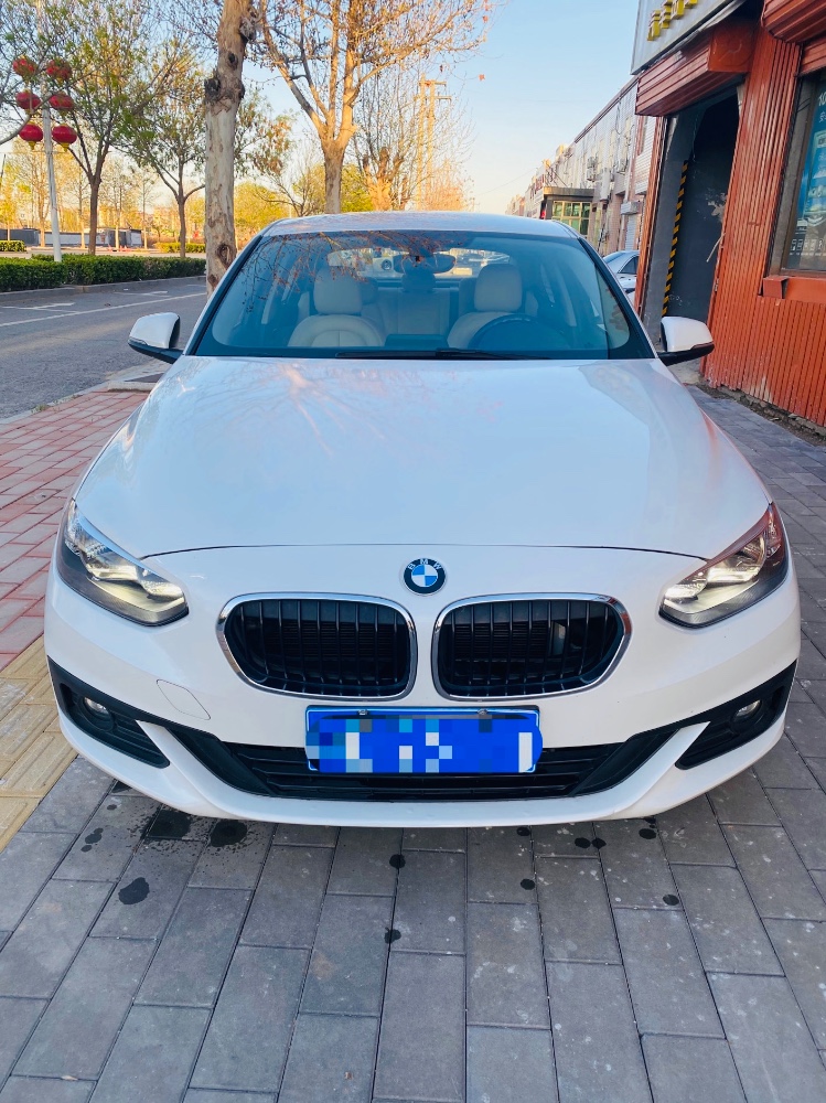 保定18年宝马1系1