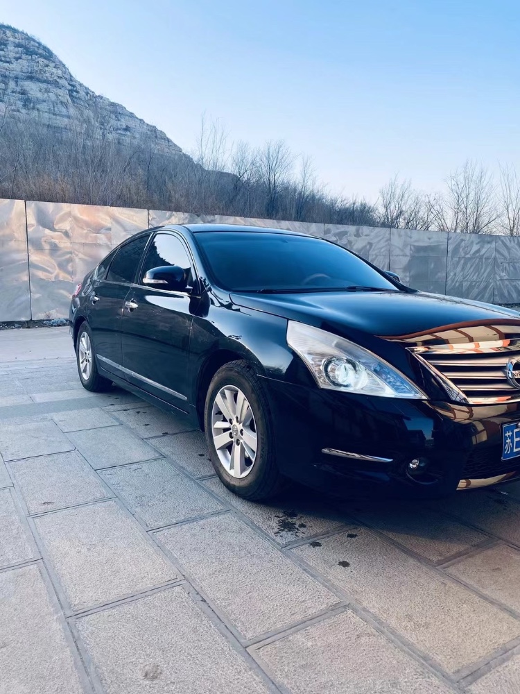 保定12年日产天籁2