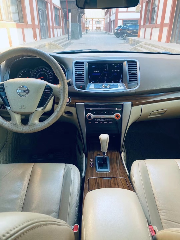 保定12年日产天籁5