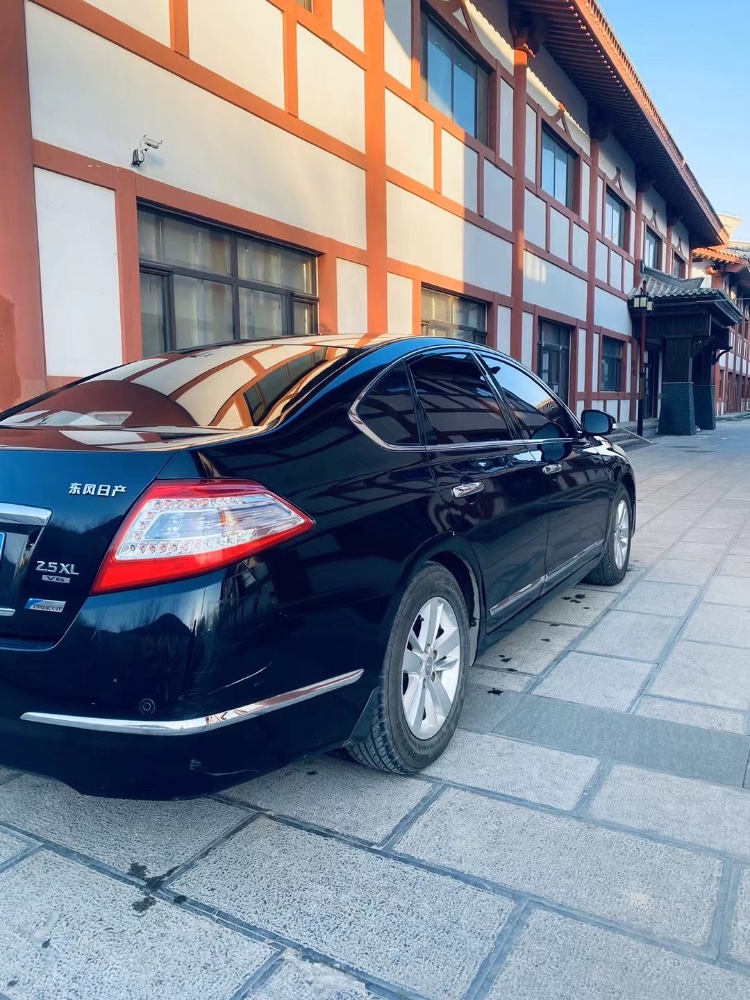 保定12年日产天籁8