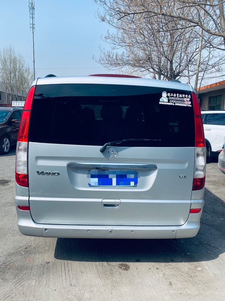 保定10年奔驰唯雅诺8