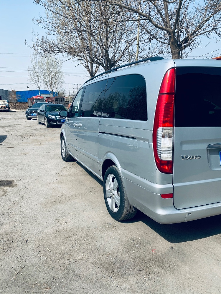 保定10年奔驰唯雅诺9