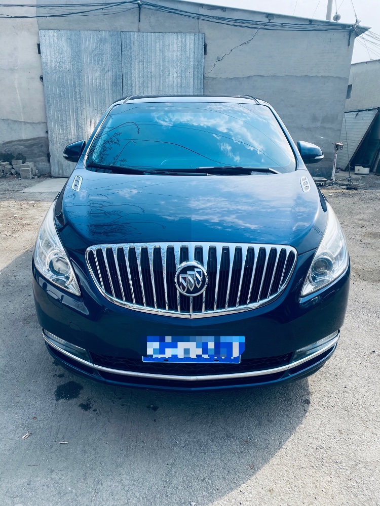 保定16年别克GL81