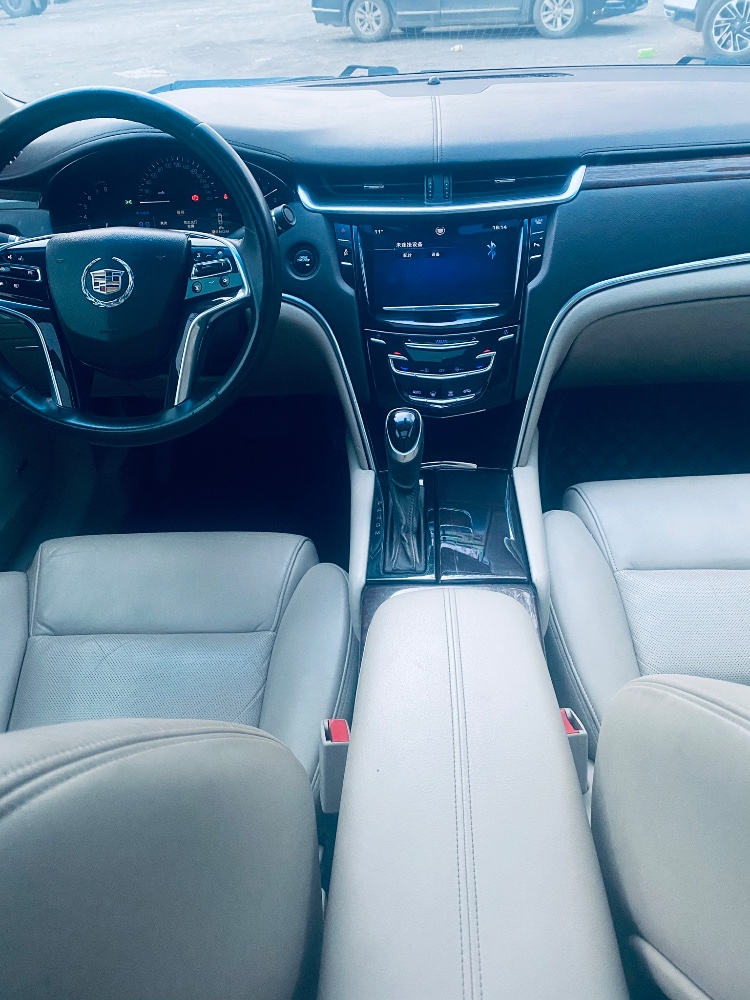 保定14年凯迪拉克XTS8
