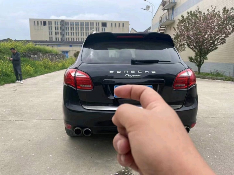 宜昌14年保时捷卡宴5