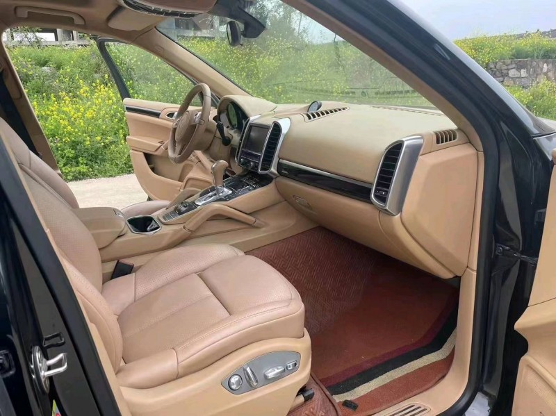 宜昌14年保时捷卡宴8