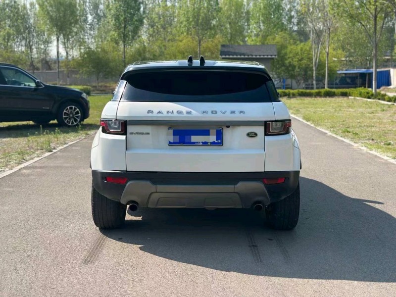 青岛17年路虎极光3