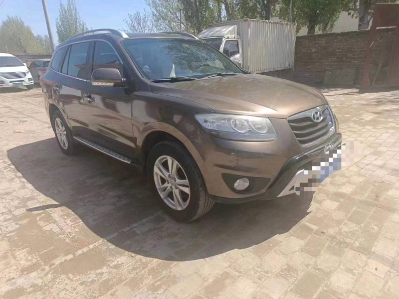 保定11年现代新胜达3