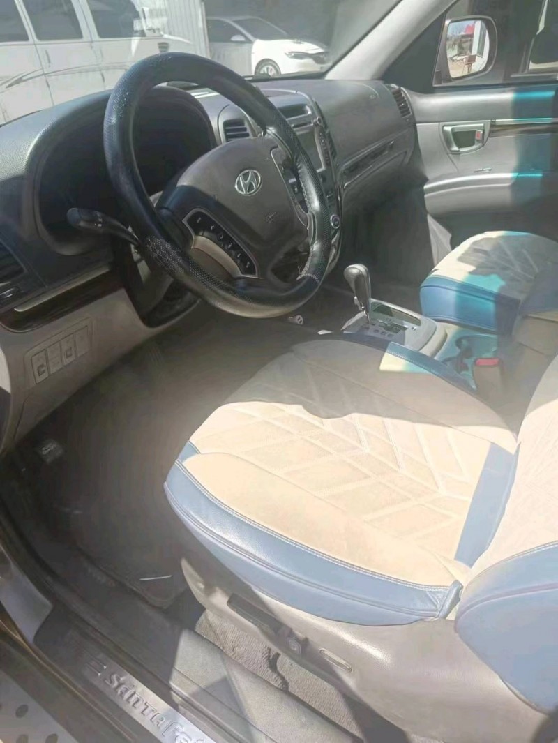 保定11年现代新胜达7