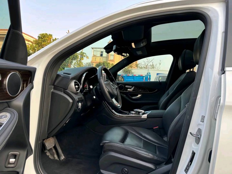 广州19年奔驰GLC6