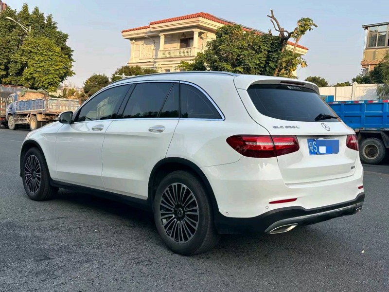广州19年奔驰GLC8
