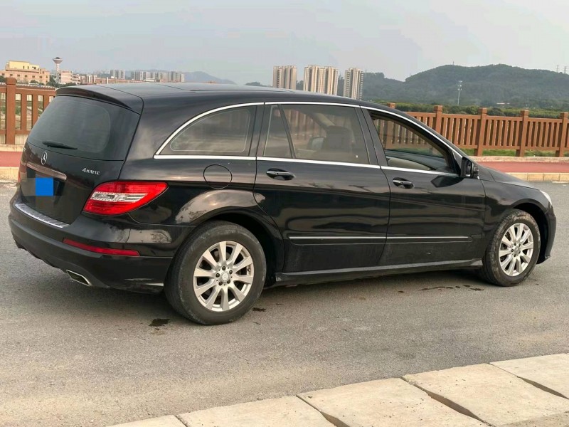 广州10年奔驰R4