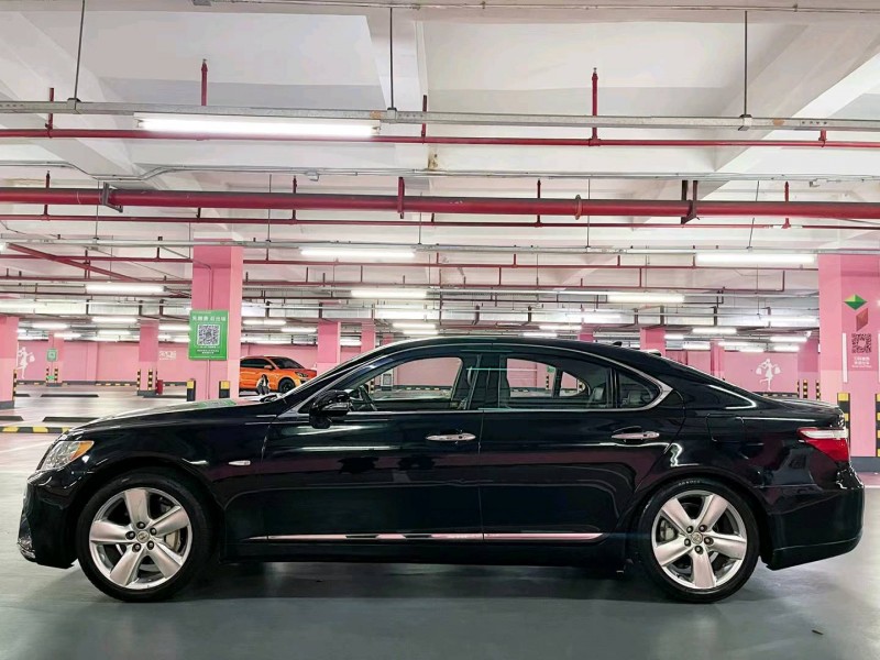 广州13年雷克萨斯LS6