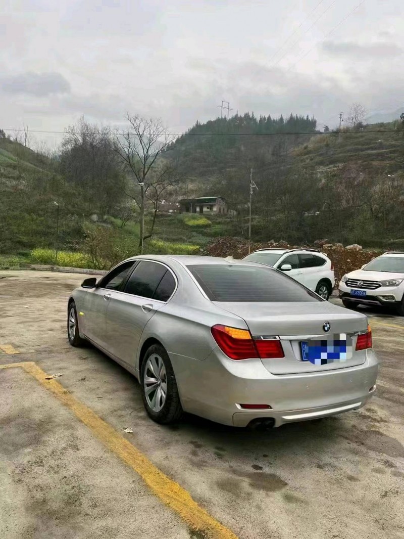 重庆11年宝马7系4