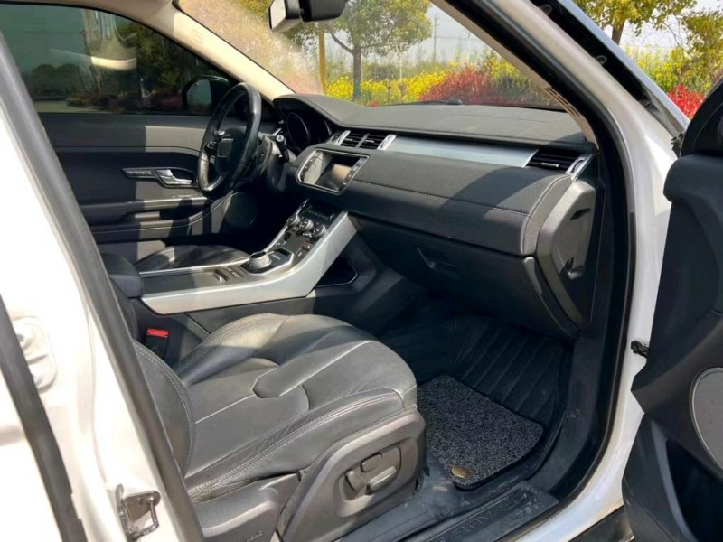 盐城16年路虎极光8