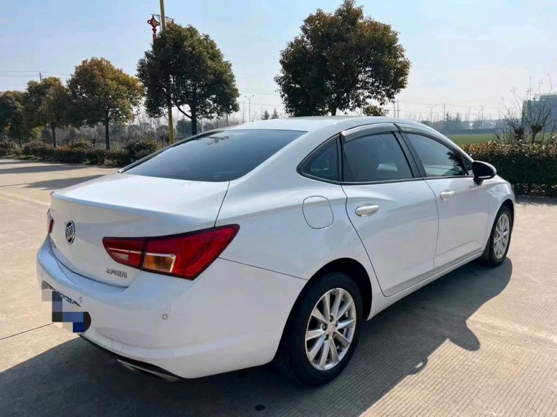 盐城17年别克威朗4