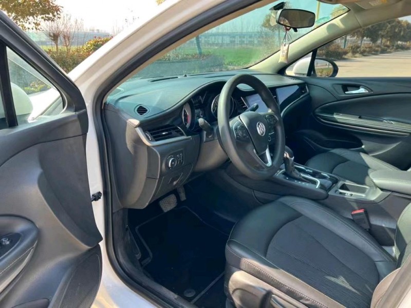 盐城17年别克威朗7