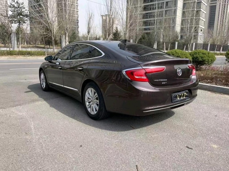 沈阳17年别克君越3