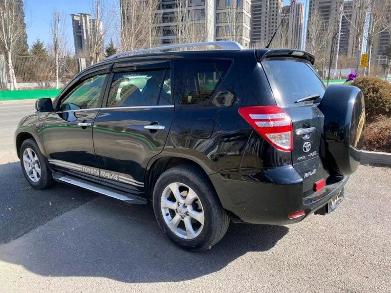 沈阳13年丰田RAV4荣放3