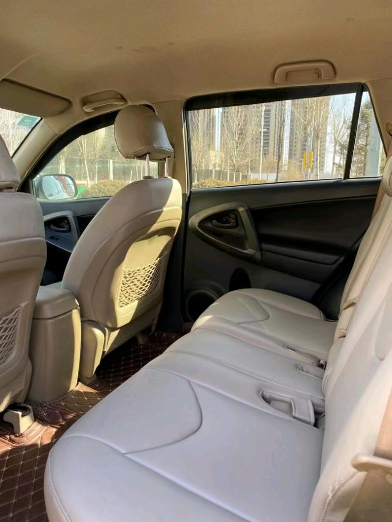 沈阳13年丰田RAV4荣放8