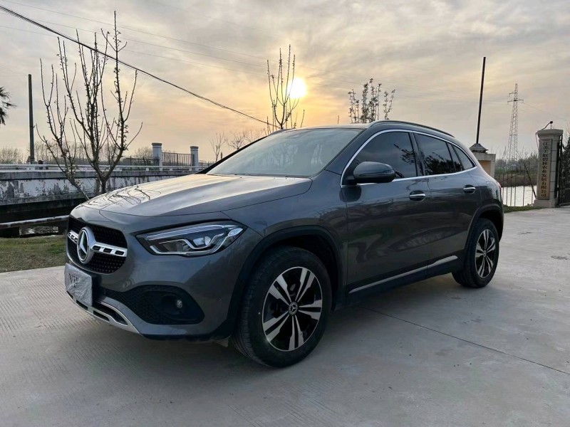 徐州22年奔驰GLA3