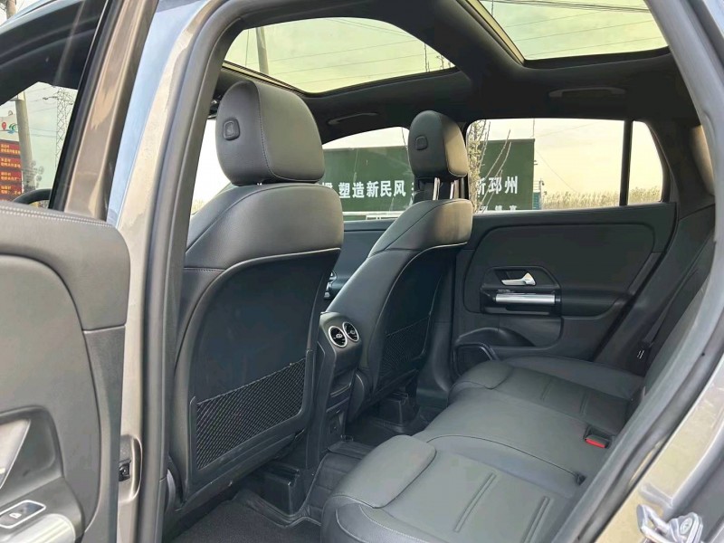 徐州22年奔驰GLA7