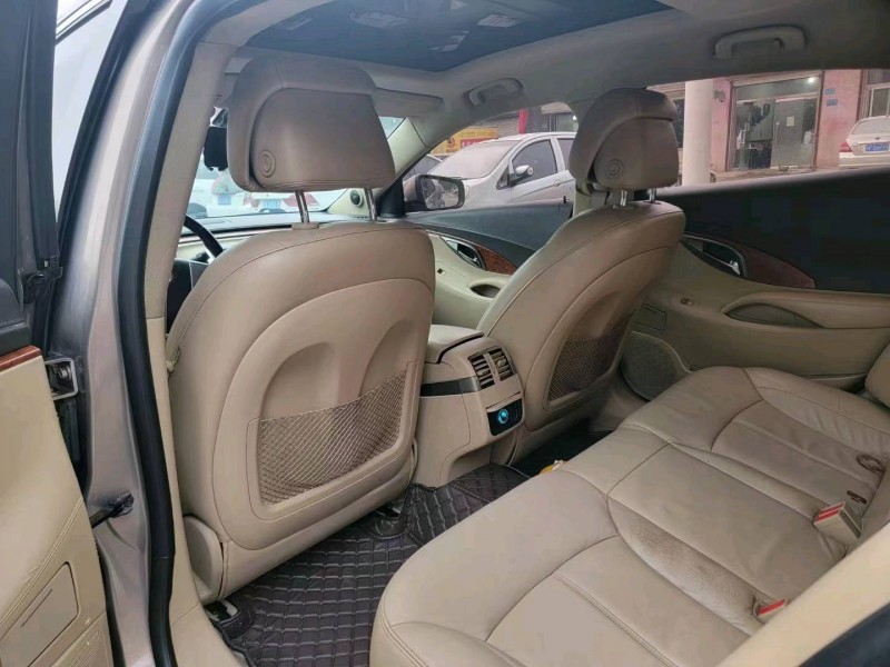 东营13年别克君越6