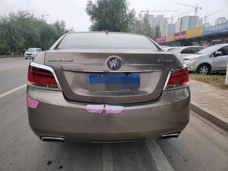 东营13年别克君越9