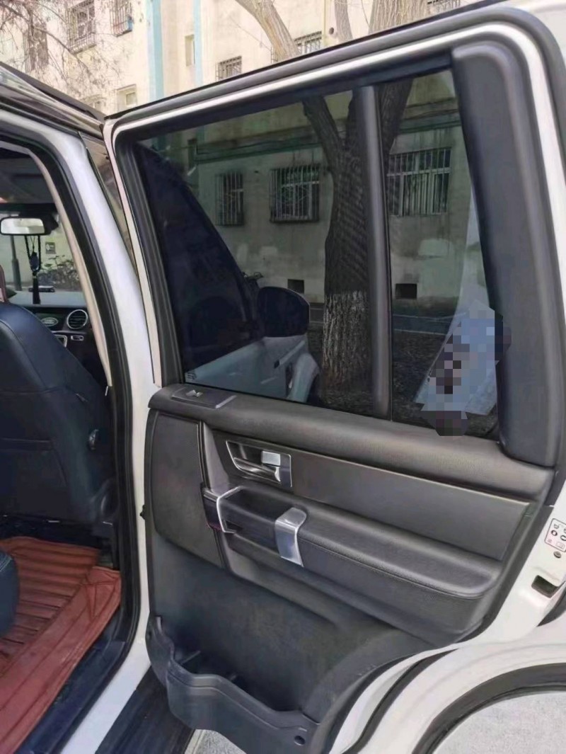 济宁15年路虎发现7