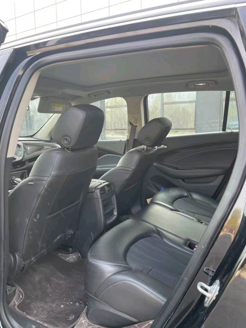 青岛22年别克昂科威9