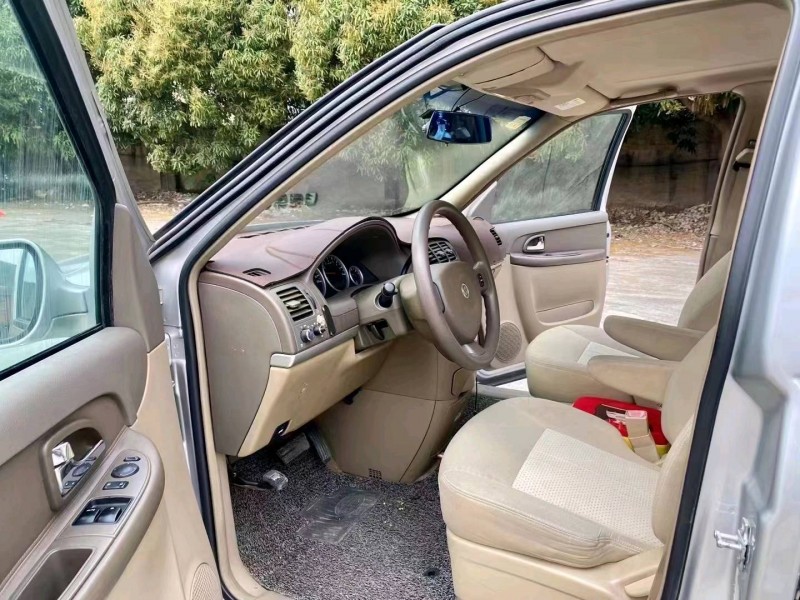 梧州17年别克GL84