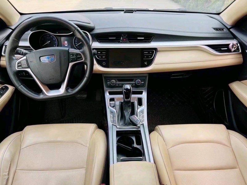 济南19年吉利帝豪6