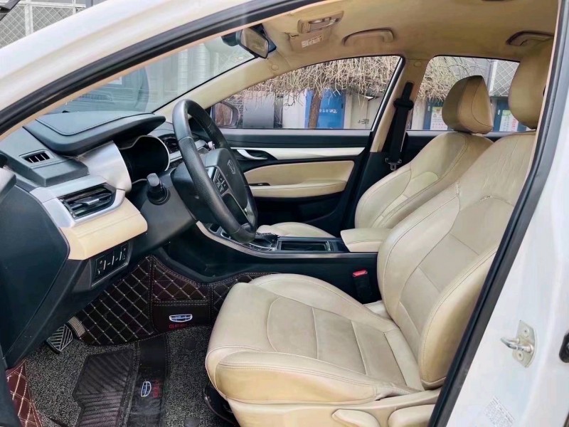 济南19年吉利帝豪5