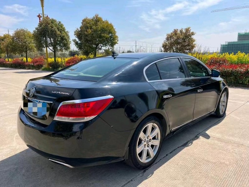 盐城10年别克君越4