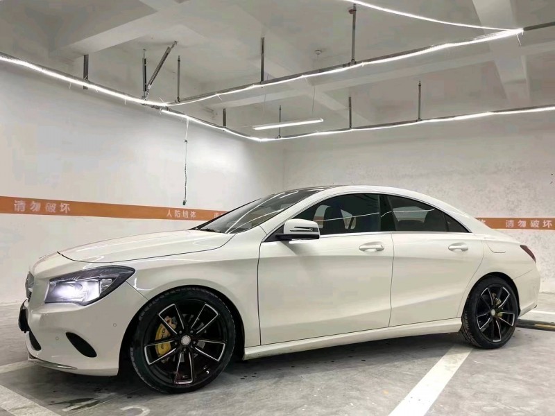 成都17年奔驰CLA3