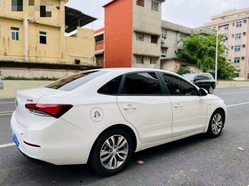 东莞21年别克英朗6