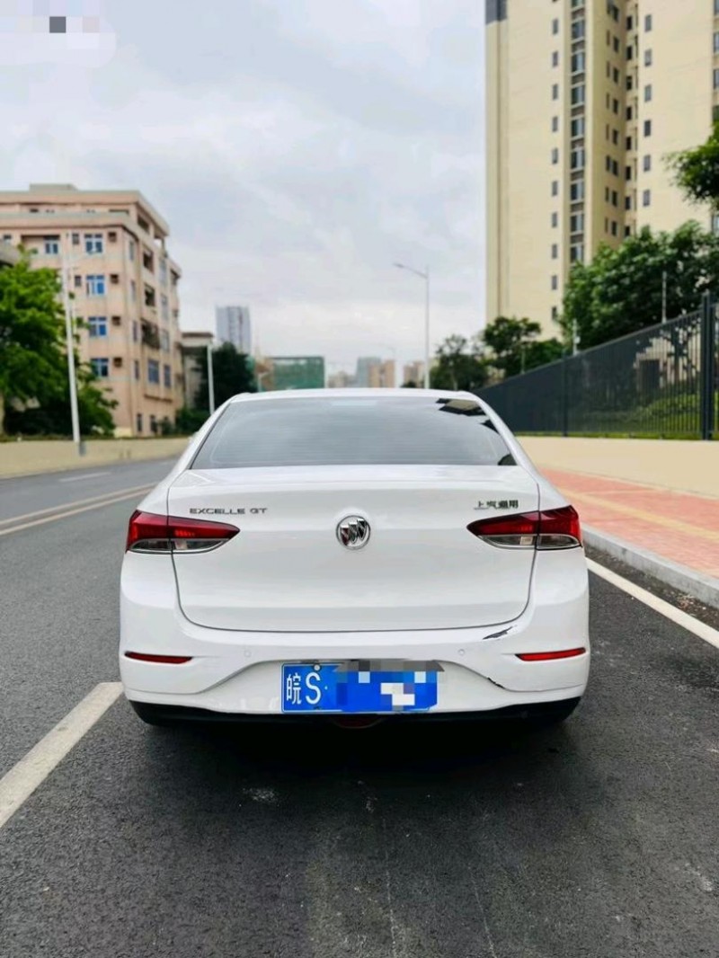 东莞21年别克英朗8