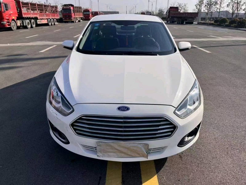 徐州17年福特福睿斯1