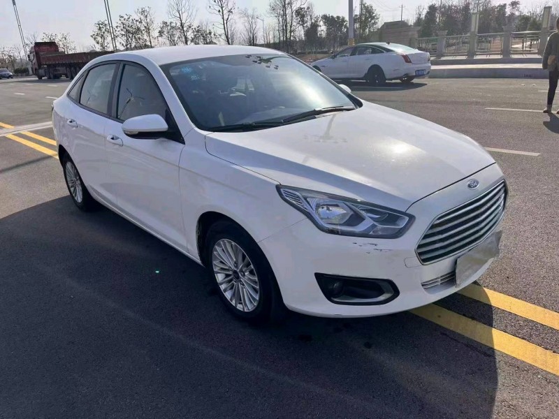 徐州17年福特福睿斯3