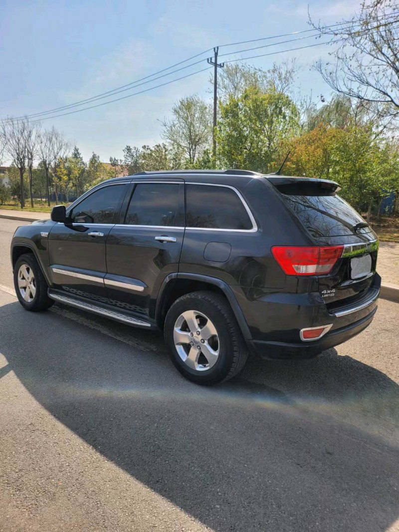 重庆13年Jeep大切诺基7